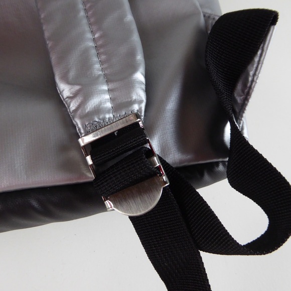 New Balance Performance Fold Over Backpack NWT NB - Picture 4 of 8